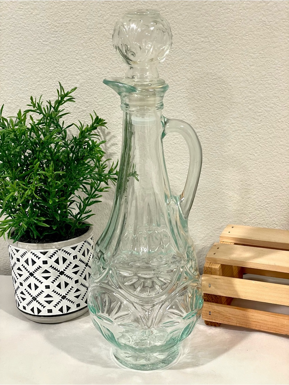 ☀️2/$20 Mogen David Vtg Wine Liqueur Decanter (Empty) | Cork Glass Stopper |EUC